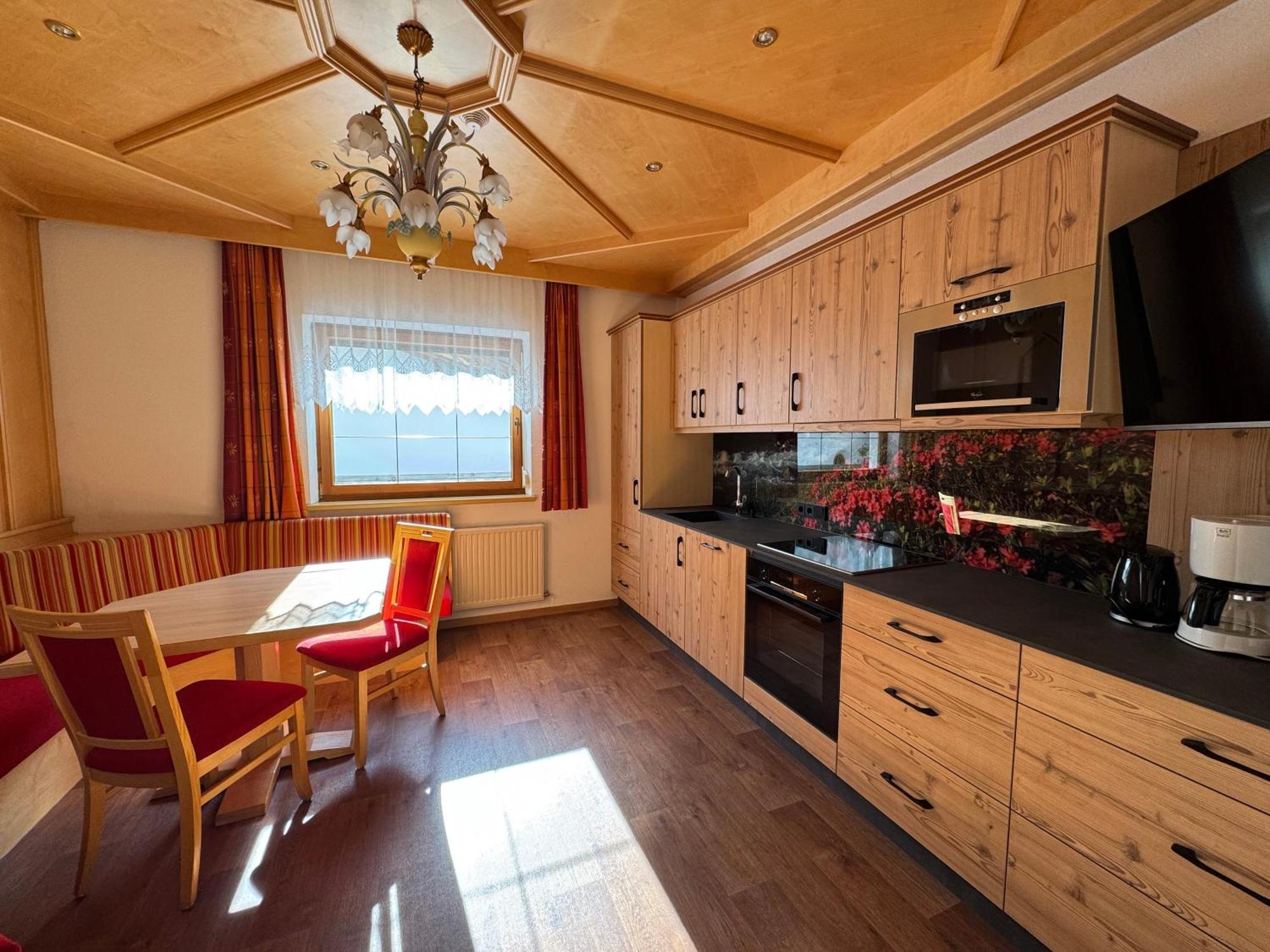 Hubertus Appartements Ischgl Exterior photo